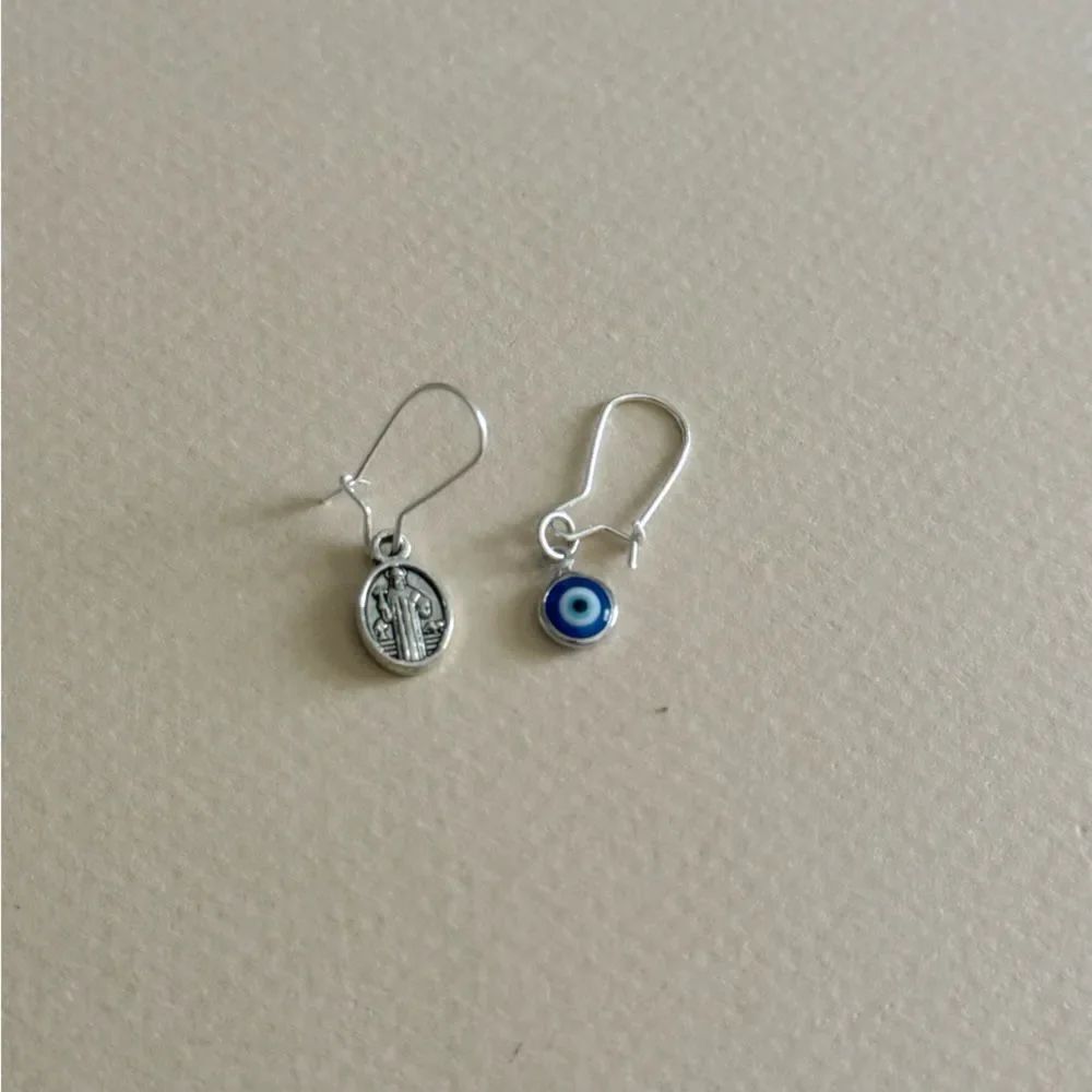 Evil eye Earrings  R918